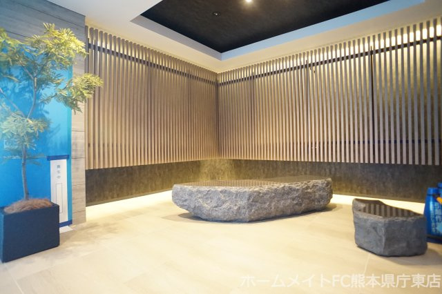 熊本市中央区水前寺１丁目の賃貸マンションのエントランス