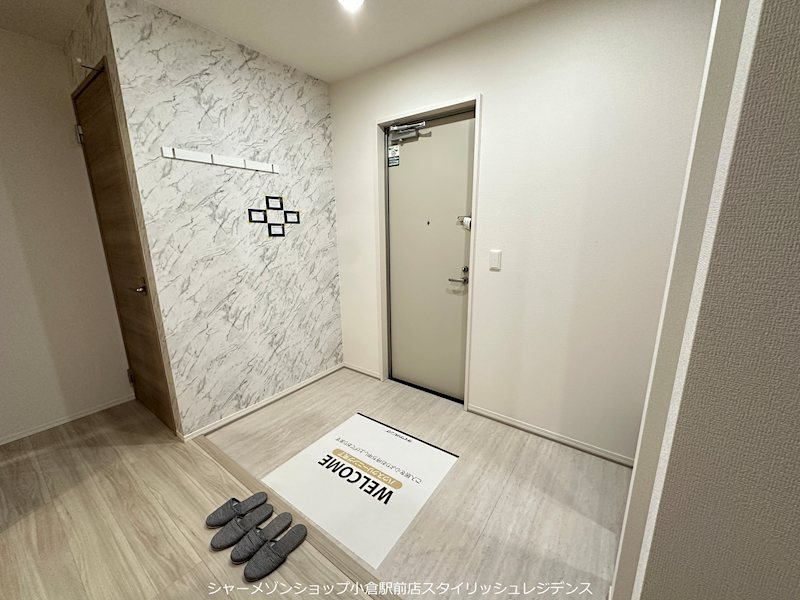 D-ROOM中井の玄関