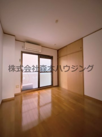 【洋室】 | 　カトレアハイツ門真 | ゆったりした洋室です