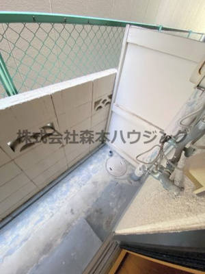 【設備】 | 　カトレアハイツ門真 | 洗濯機置き場です
