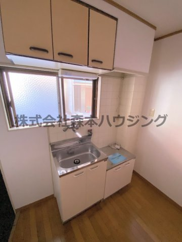 【キッチン】 | 　カトレアハイツ門真 | コンパクトなキッチンで掃除もラクラク
