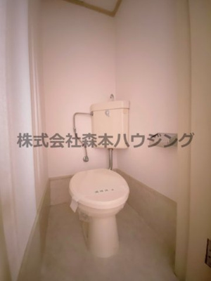 【トイレ】 | 　カトレアハイツ門真 | 落ち着いた色調のトイレです