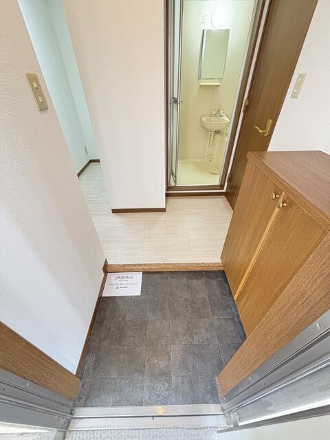 サウスブリーズの玄関|※写真は別部屋のものです。