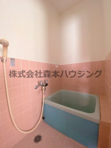 【浴室】 | 　カトレアハイツ門真 | コンパクトで使いやすいお風呂です