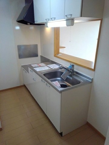 グローリー花立Ⅲのキッチン|キッチンでお料理をお楽しみください