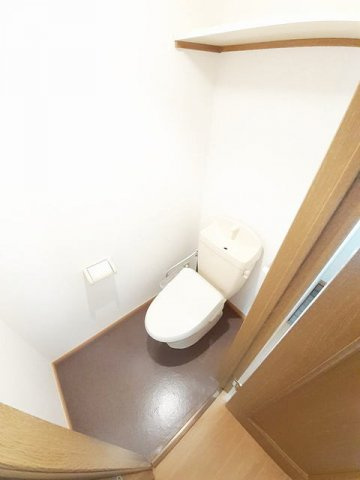 光シャトーのトイレ|清潔感のあるトイレです