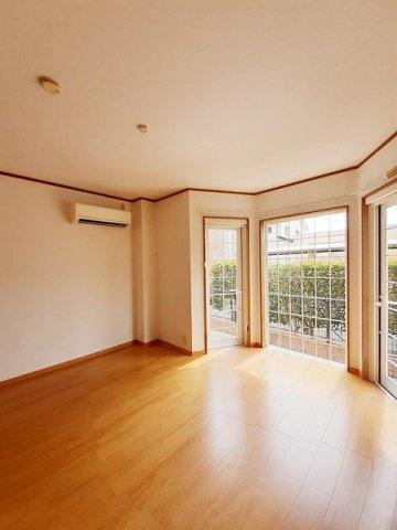 光シャトーの内装|明るい室内です