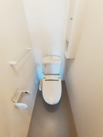 アングレカム　Ｄのトイレ|落ち着いたトイレです
