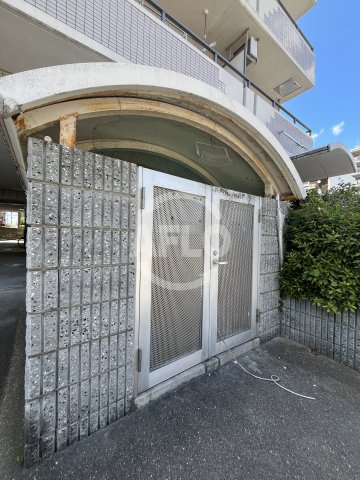 サンイースト江坂のその他|ゴミ置き場