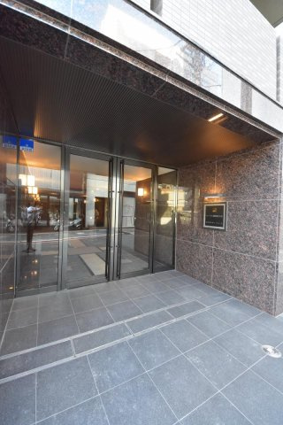 ルーブル横濱南太田のエントランス