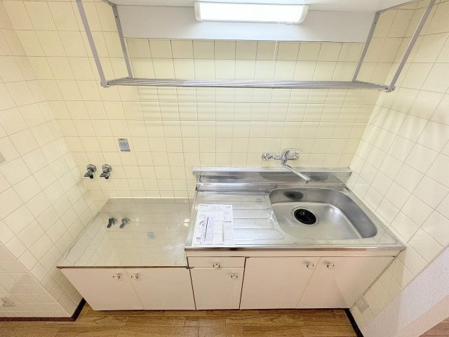 マンション新のキッチン