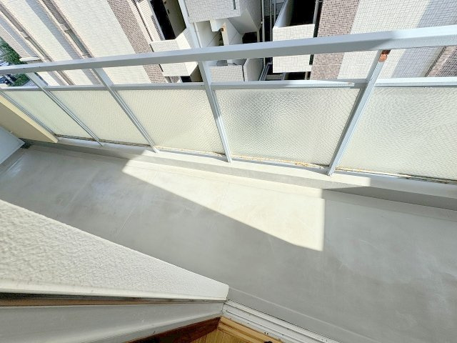 マンション新のバルコニー