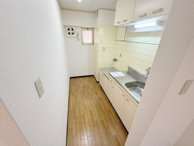 マンション新のキッチン