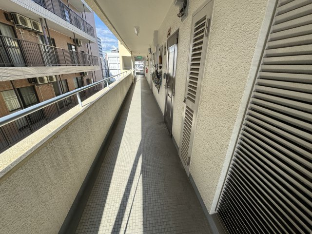 マンション新のロビー