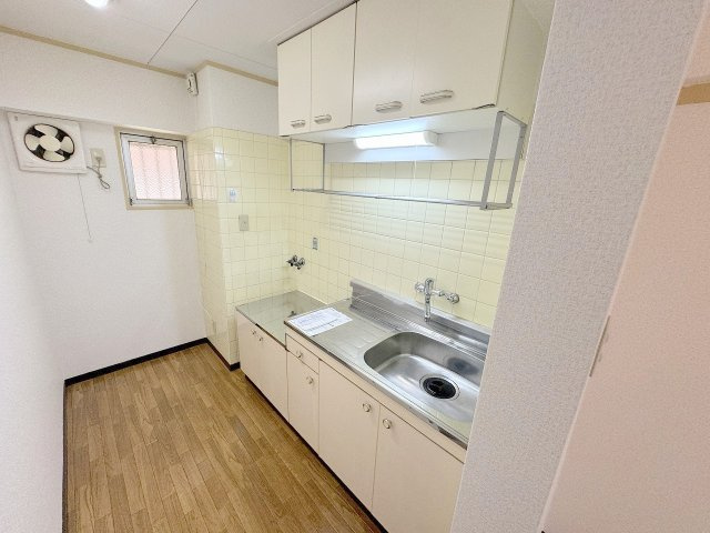 マンション新のキッチン