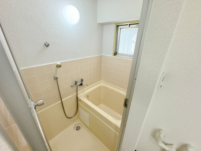 マンション新の浴室