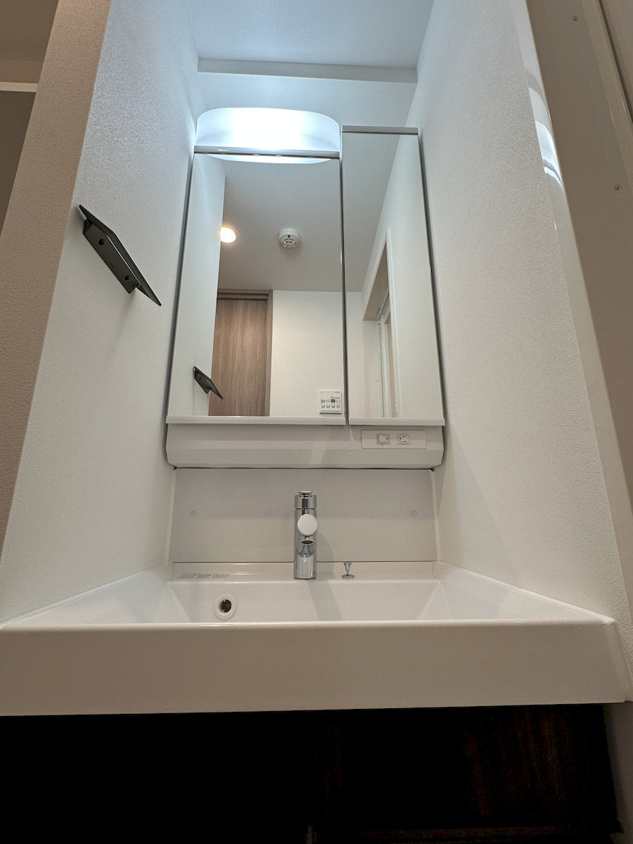 コンシェリア町屋の洗面所