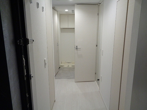 ＲＥＦＲＡＭＥ ５ Ｉｒｉｙａのその他|共有部からの室内　同タイプ別部屋