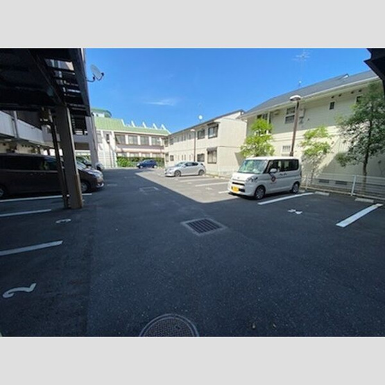 【駐車場】 | ジュネス堅田 | 敷地内駐車場です。