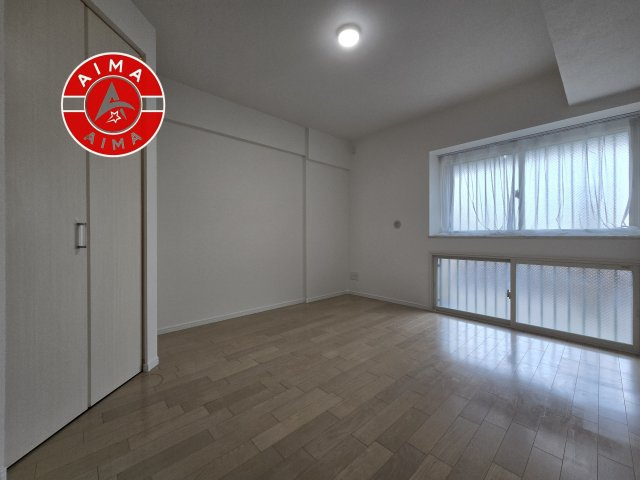 コスモ長丘パークフォルムの寝室|主寝室には収納力に優れたクローゼットがありますので、お部屋もすっきり片付きます。