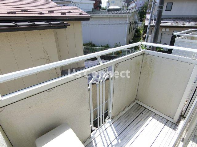 【バルコニー】 | サンライフ川平 | ２階のお部屋で洗濯物もたくさん干せます。