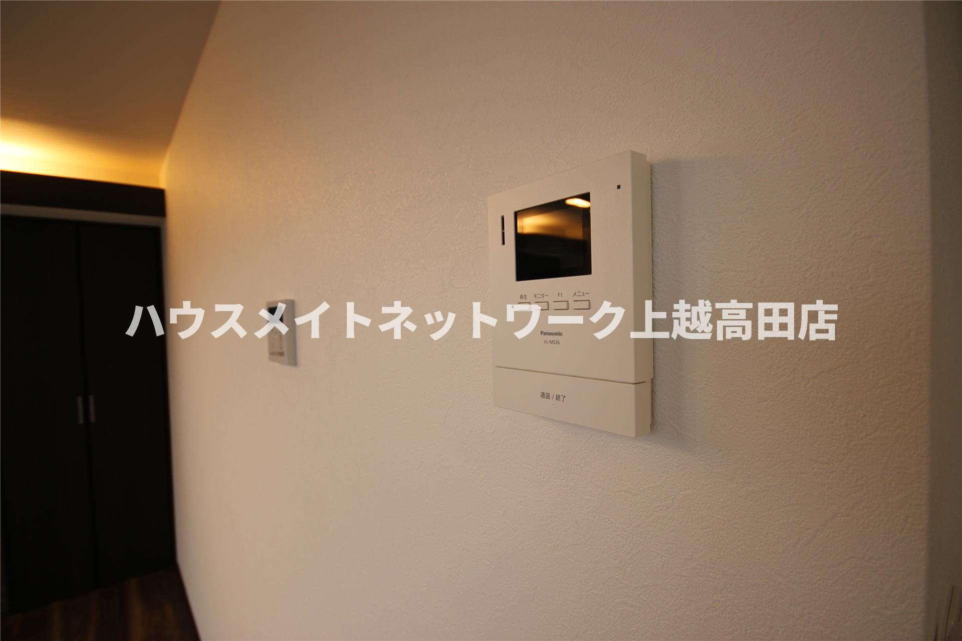 ユーソニアン上越・御殿山Ａのセキュリティ|モニターホン（参考同型タイプの室内写真）