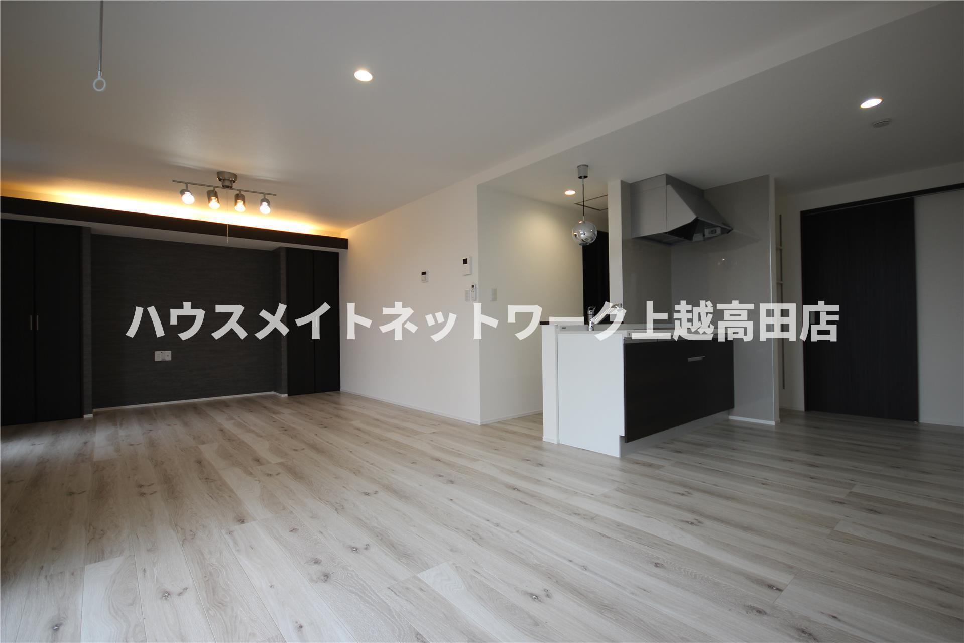 ユーソニアン上越・御殿山Ａの居間・リビング|ＬＤＫ19.0帖（参考同型タイプの室内写真）