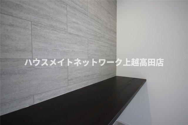 ユーソニアン上越・御殿山Ａのその他|洋室テーブル（参考同型タイプの室内写真）