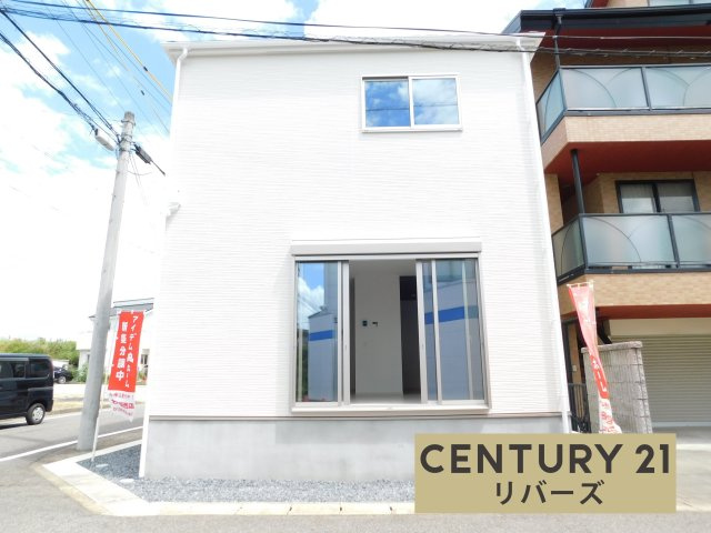 名古屋市西区こも原町の新築一戸建の外観|☆限定１棟☆　　新価格！！いつでも見学出来ます♪（お問合せ当日、平日、水曜、夜間でもＯＫ）　南西角地、陽当たり良好！　広いＬＤK２０．０帖♪　近くに公園ありで子育てに嬉しい住環境♪