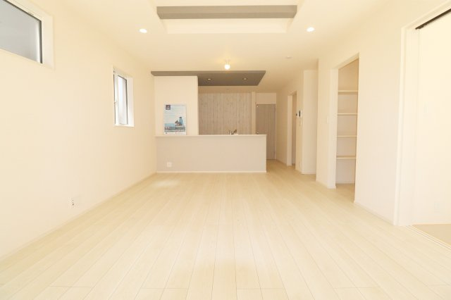 郡山市安積町笹川字中ノ渡戸　　　　１号棟　　　安積第3小学校、安積第2中学区の居間・リビング