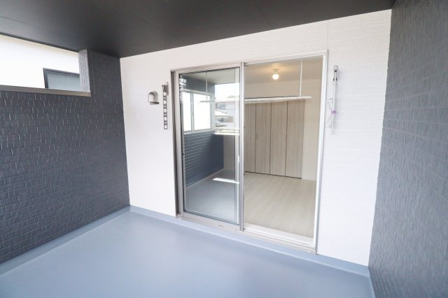 郡山市安積町笹川字中ノ渡戸　　　　１号棟　　　安積第3小学校、安積第2中学区のバルコニー