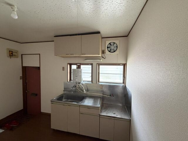 第２コーポマツマル１０２のキッチン