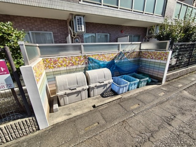 敷地内ゴミ置き場