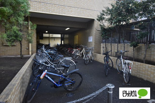 ダイアパレスステーションプラザ前橋の駐車場