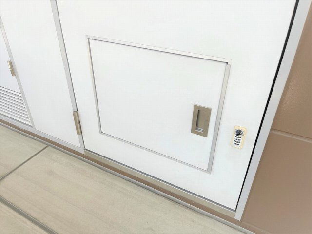 【その他】 | レオパレスシンフォニー | 扉には宅配box付です！