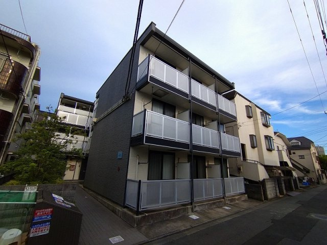 レオパレス英の外観