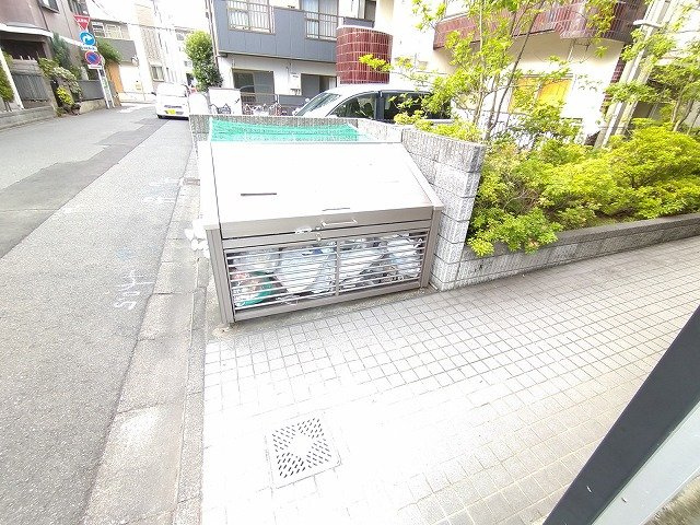 レオパレス英のその他|ダストボックス