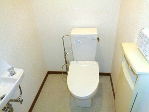 グランドールアサヒのトイレ|洗浄機能付き便座　※内装工事前