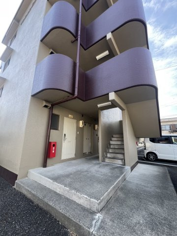 マンションヒバリのエントランス