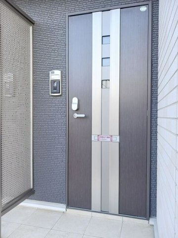 グレイス　玉木田の玄関