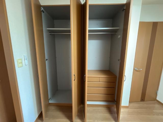 クレメント駒木Ｃの収納|クローゼット