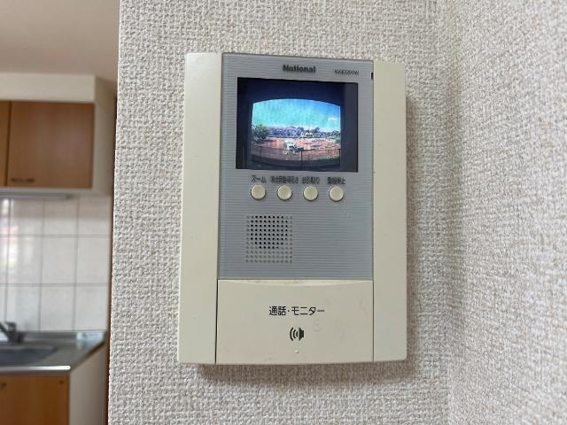 クレメント駒木Ｃの内装|カメラ付インターホン
