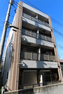 アンプルールフェール十条の外観