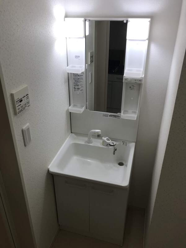 アンプルールフェール十条の洗面所