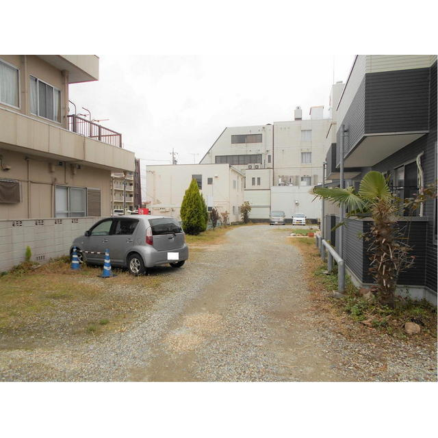 岐阜市茜部本郷２丁目の駐車場の駐車場