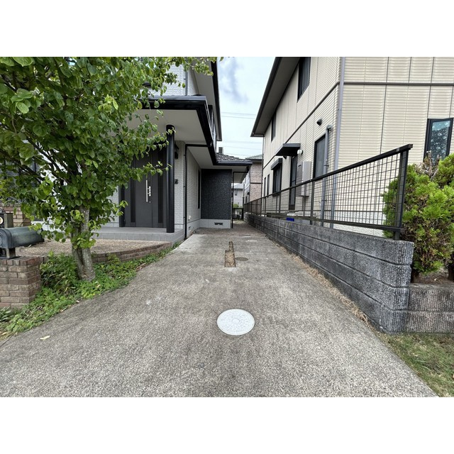 岐阜市コモンヒルズ北山の一戸建ての駐車場