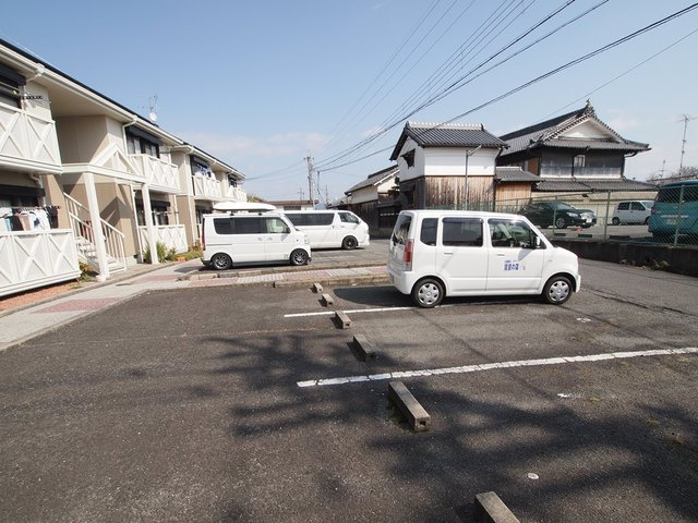 サニーコート観世の駐車場