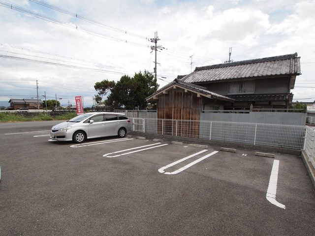 アルモニー法隆寺の駐車場