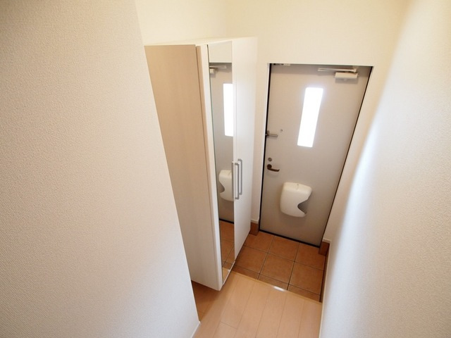 アルモニー法隆寺の玄関