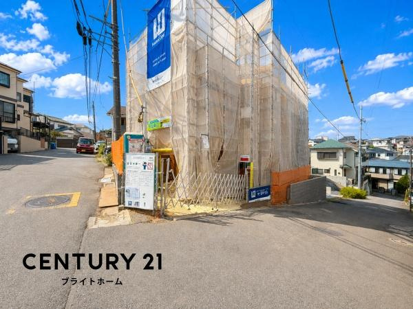 横浜市旭区笹野台３丁目の新築一戸建の前面道路含む現地写真|閑静な住宅街につき住環境良好です♪
お気軽にお問い合わせください。